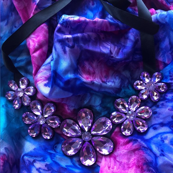 Elegant Purple Rhinestone Floral Necklace Statement Lavender Crystal Ribbon💜 New - Picture 6 of 8